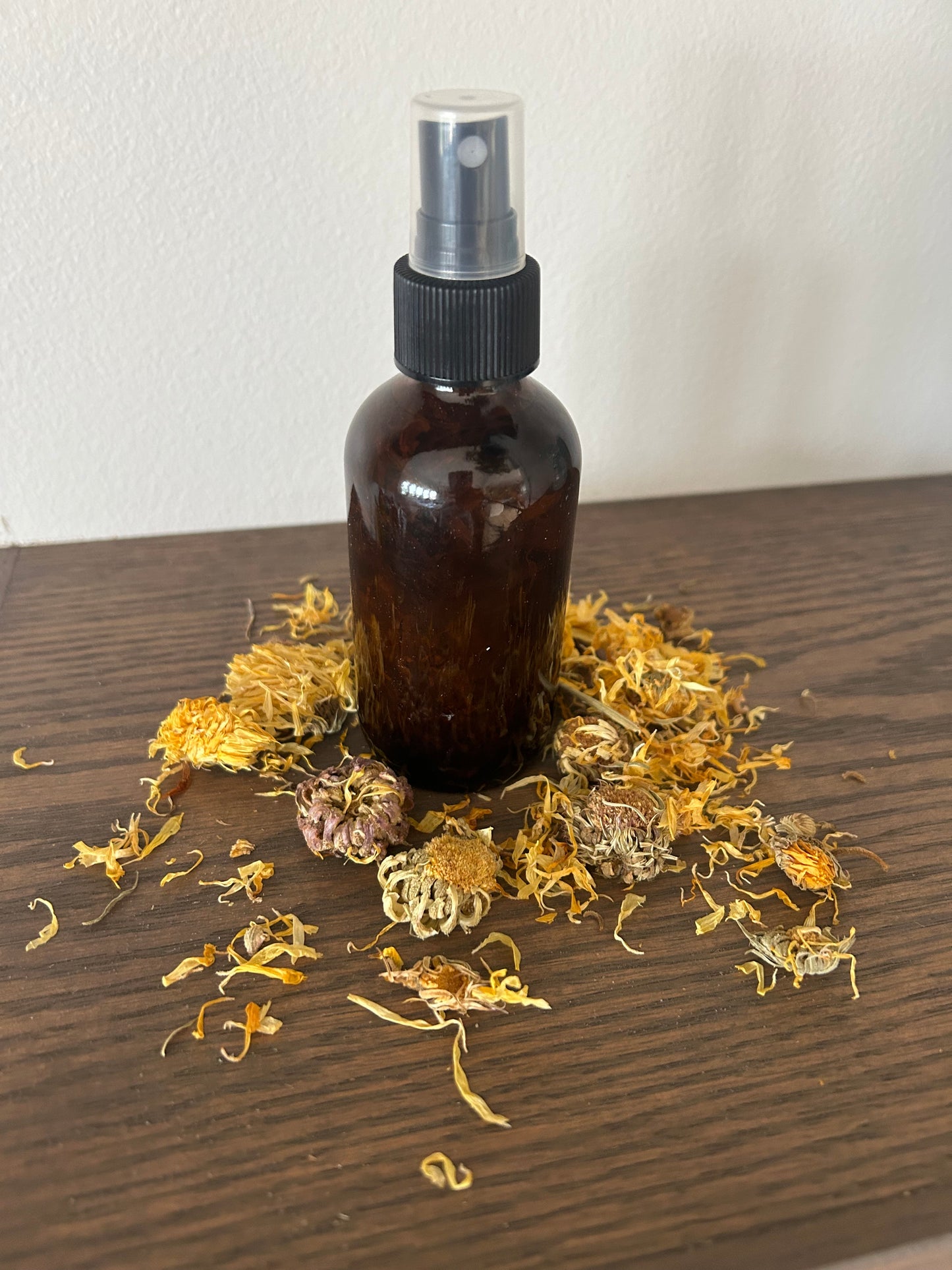 Solar Infused Spray Oil (Calendula or Chamomile)